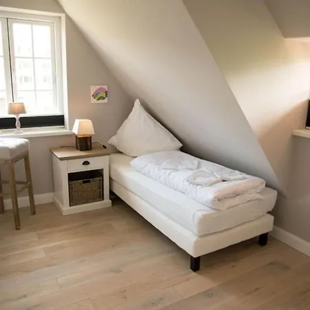 Alte Dorfstrasse 15 B * List